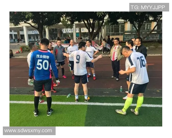 民古屋鲸与东京FC的激烈对决展现足球魅力与团队精神